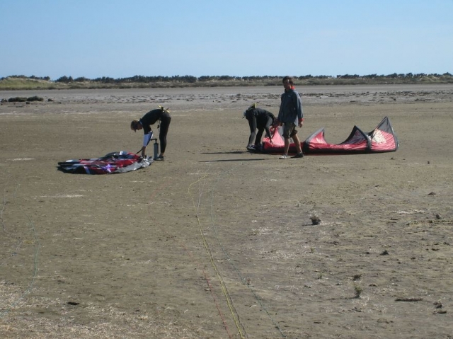  Primera sesión de kitesurf en la playa 